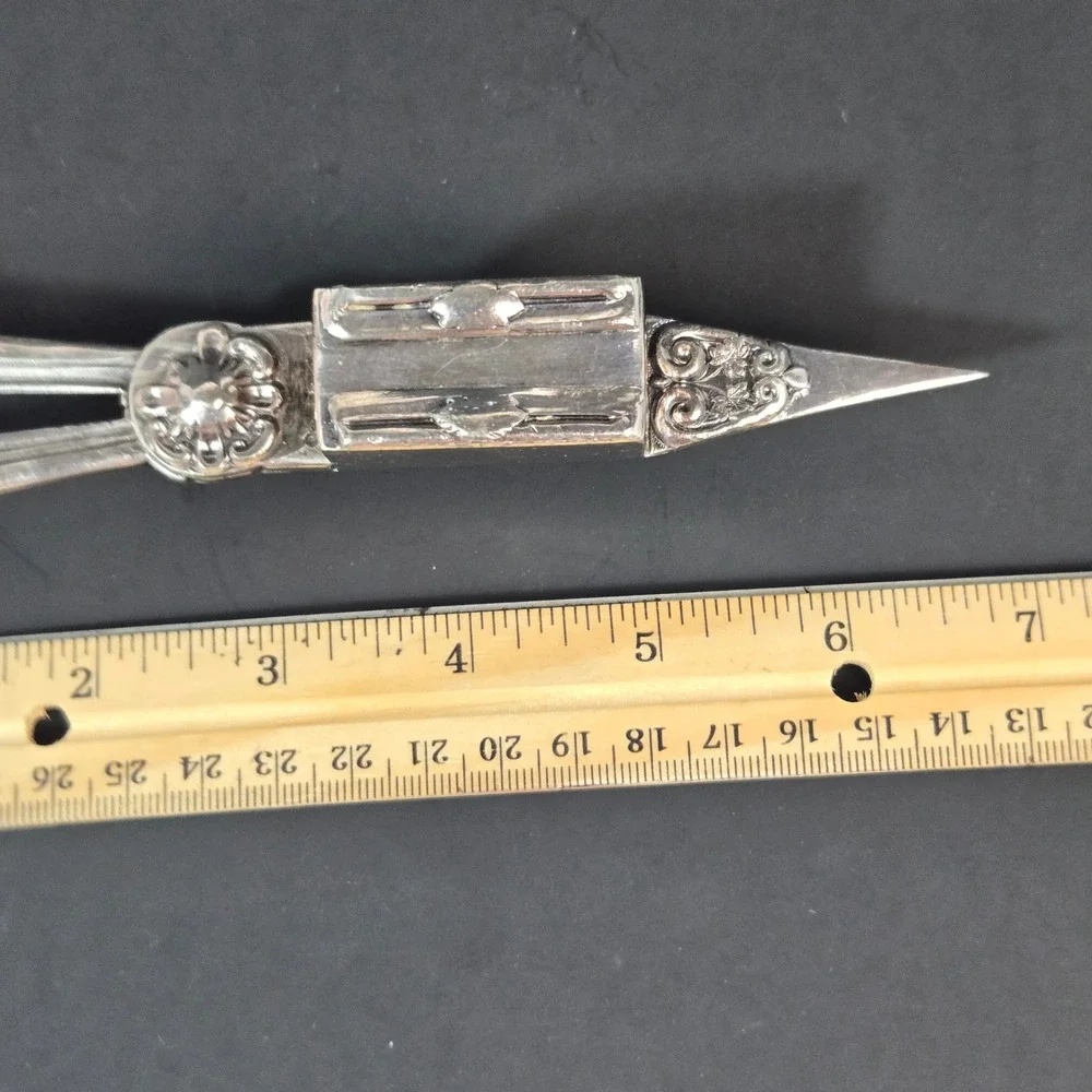 Antique Silver Tone Candle Snuffer Wick Trimmer Scissor Ornate Floral Victorian